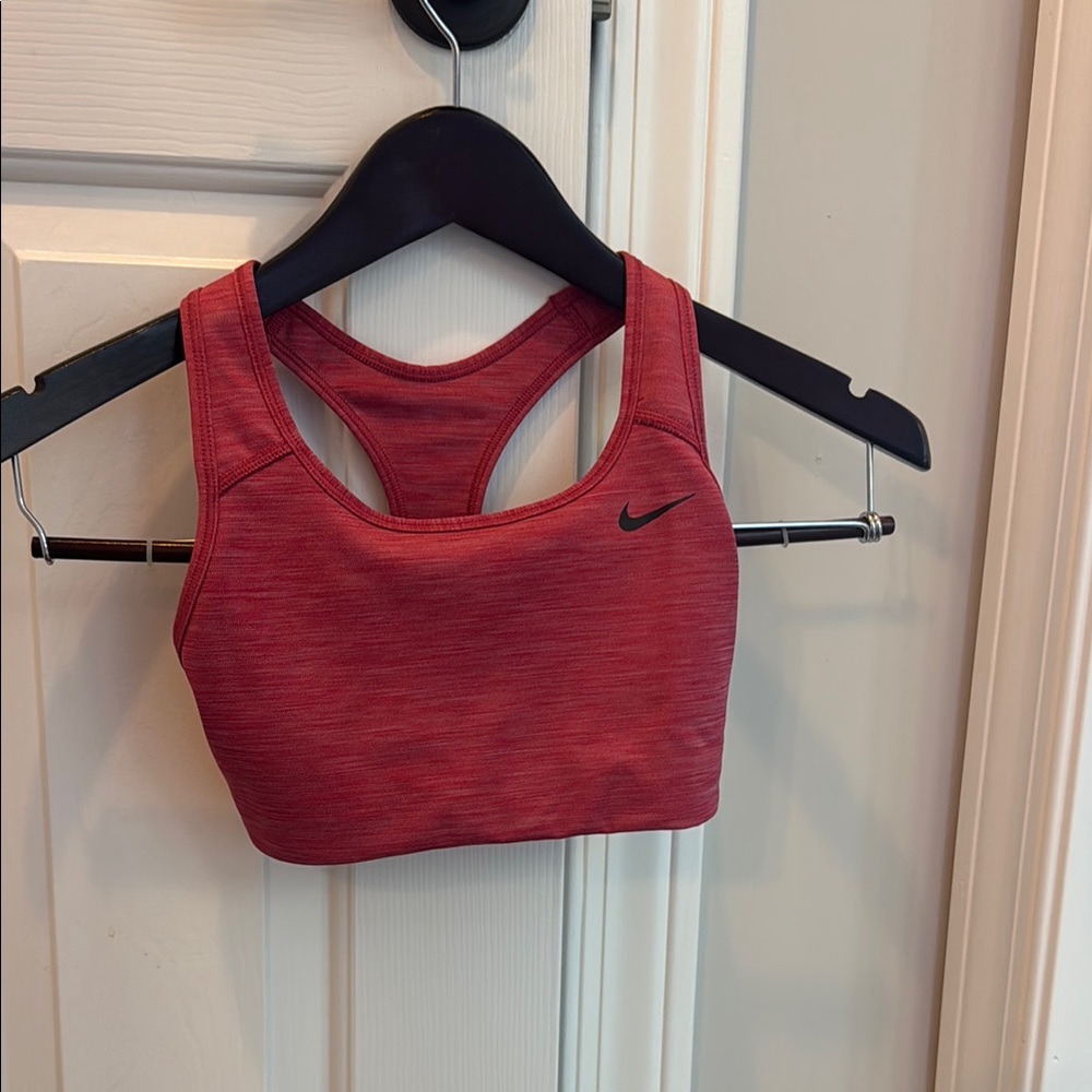 Nike Pink Racerback Sports Bra with Moisture-Wicking Fabric
